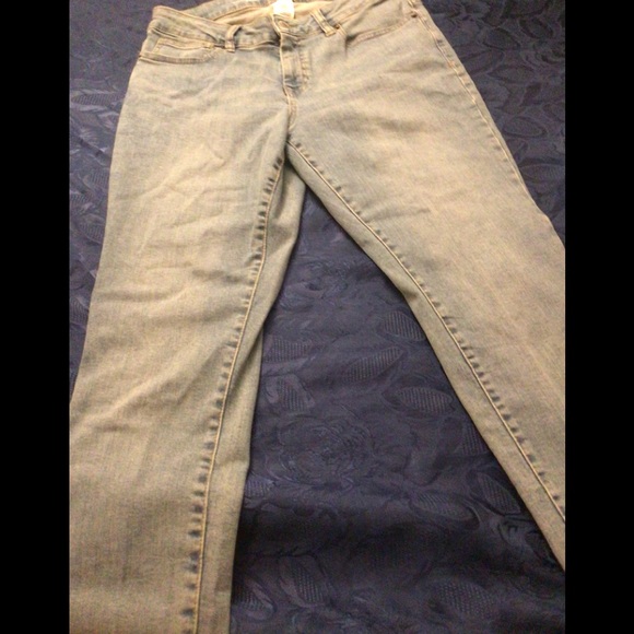 Mid Rise Skinny Leg Acid Washed Jeans 12 Short NWT - Picture 5 of 5